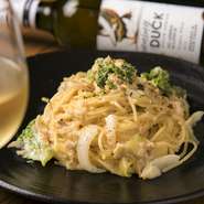 豆乳をベースに醤油麹と塩麹で味わい深さを演出したクリームパスタは、動物性不使用とは思えない程クリーミーです。麺をオーガニックグルテンフリーのパスタに変更できる点も、こちらのお店ならではの嬉しい心遣い。