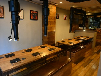 高品質な食材のみを使用した肉料理を、カジュアルな店内で堪能