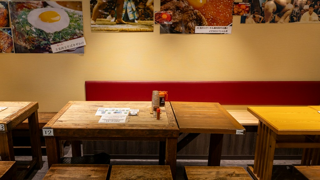 コスパの良いサービスと居心地の良さが、訪れる人々を魅了