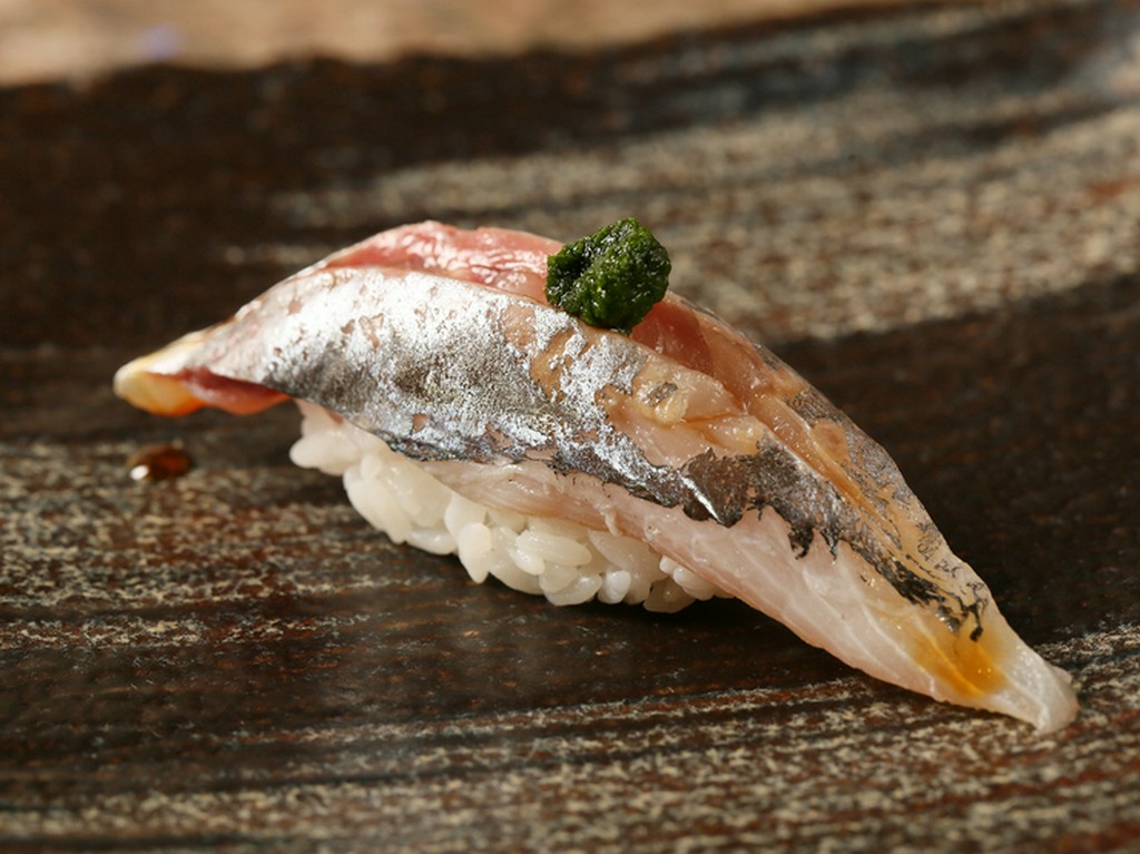 九州から仕入れるこだわりの味わい『鯵握り』