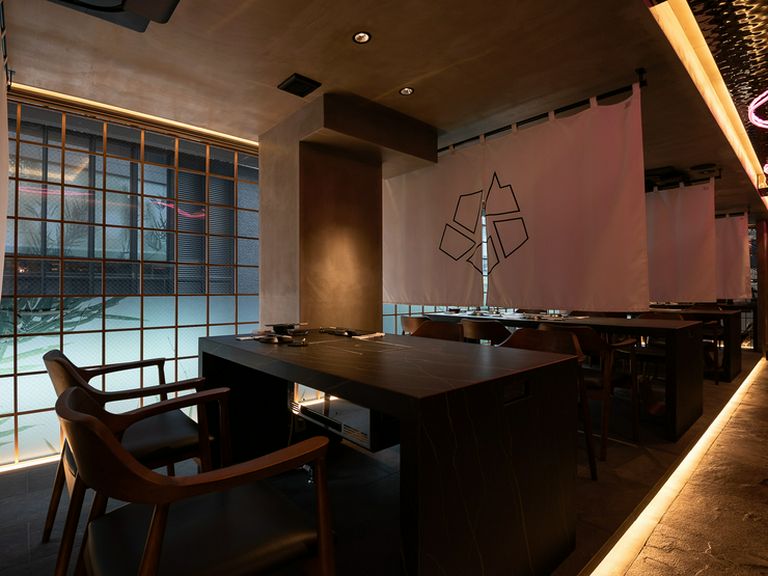 北新地の“真新しい老舗”で伝統×最先端の焼肉を堪能