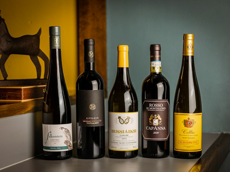 シェフの思い入れたっぷりのワインが揃う