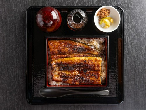 料理によって焼き方やタレを変えるなど細部にまでこだわる