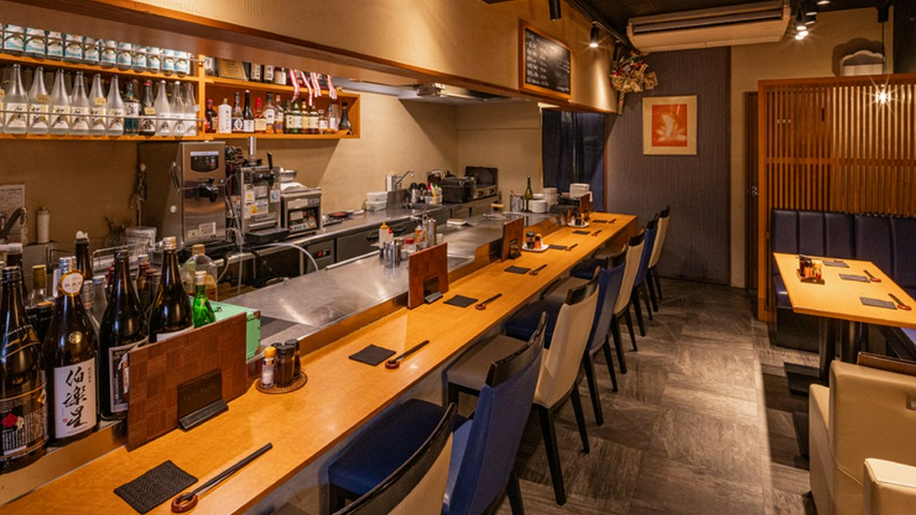 くつろぎと品格が調和する、接待の席にもぴったりな和の空間