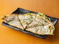 ハーフサイズ　550円
広島焼きの生地で作る創作餃子