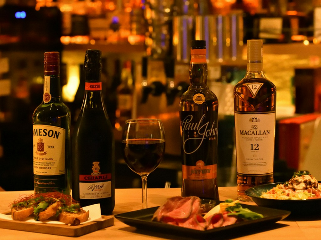 各種宴会にうれしい、飲み放題付きのコースが充実