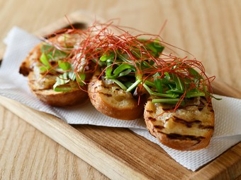 Dining & Music BAR 音STAGE 神田/アミューズメント・バー ネット予約