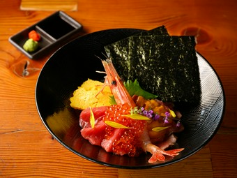 厳選された食材の旨みを満喫できる『YORIMICHI丼』