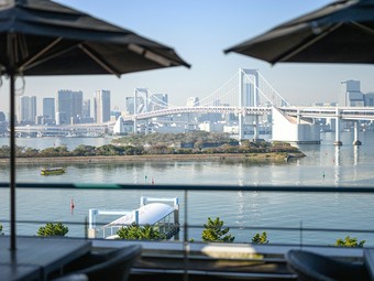 全席からレインボーブリッジを望める、創作和食レストラン