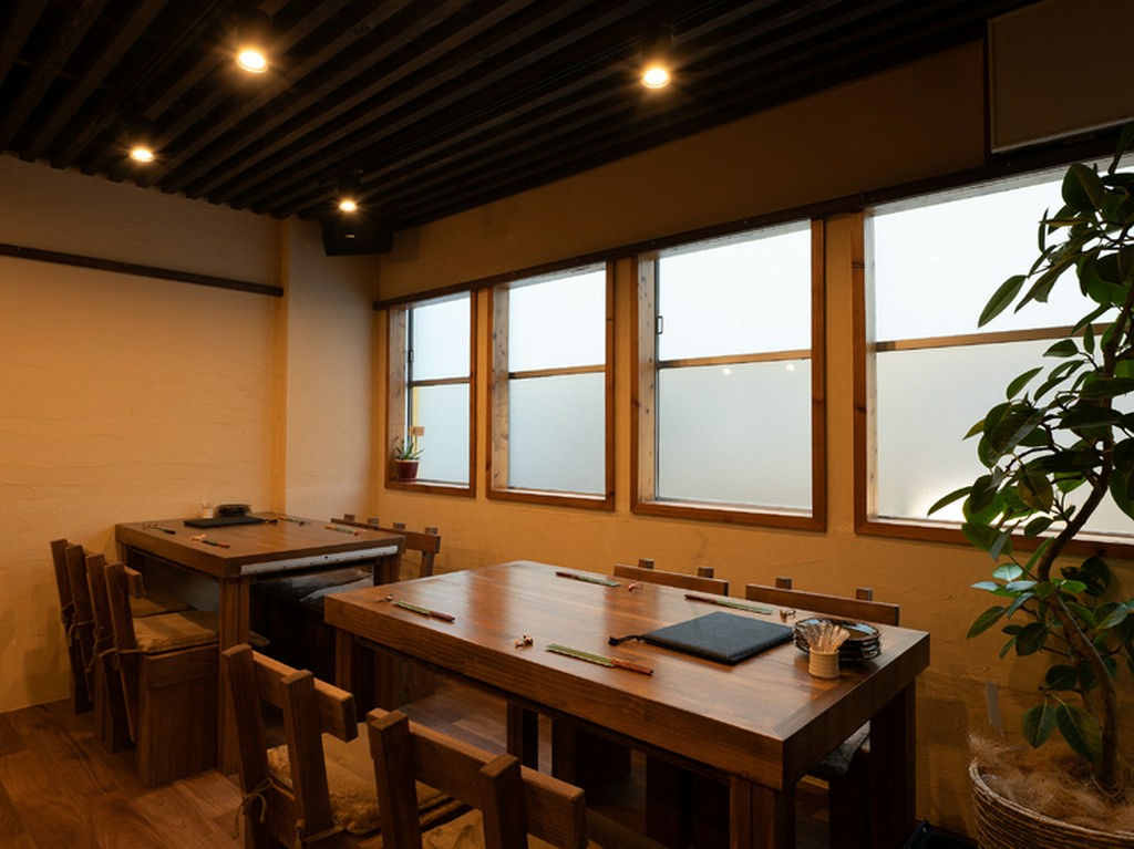 生ビールを飲みながらゆったりと過ごす、至福のひととき