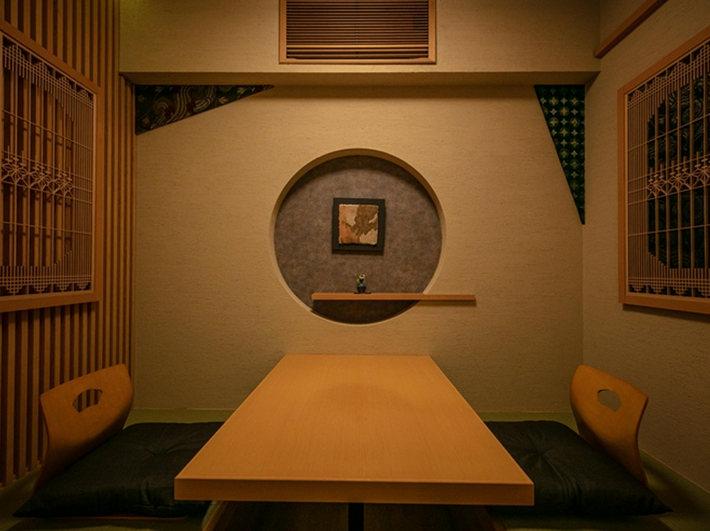 プライベートな二人の時間を楽しむことができる個室