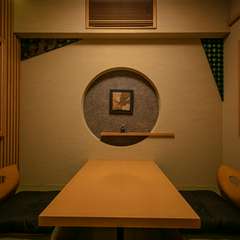 プライベートな二人の時間を楽しむことができる個室