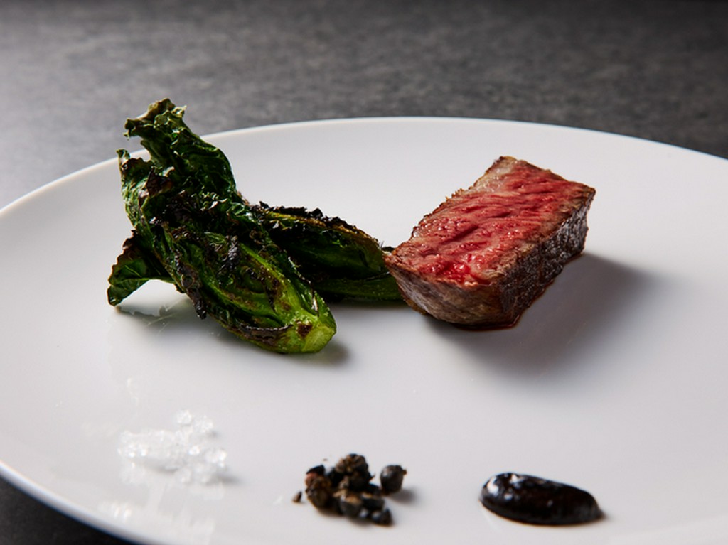 神戸牛の炭火焼き