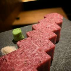 低温でゆっくりと火を入れとろけるおいしさを堪能『とみのシャトブリ』