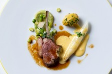 福井の食材から旬の食材も豊富に使用したデギュスタッションコースをご用意いたします。

