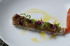 福井が誇る最高峰の食材【越前蟹】を、料理長堀内の感性でフランス料理でお楽しみいただけるコース