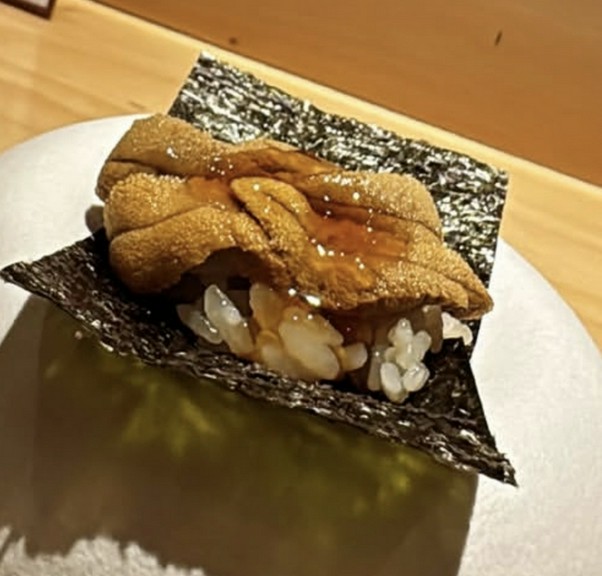 濃厚で贅沢な味わいを楽しませてくれる。一切の妥協がない一貫『雲丹』