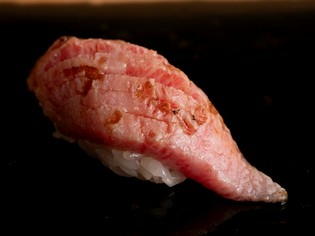 季節感に富む食材を取り揃え。全国から揃える旬の幸