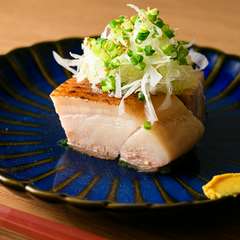 口の中いっぱいに、だしの旨みがふんわり広がる『おでん屋さんの豚角煮』