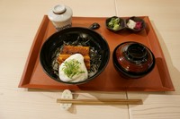 太丸鰻1/4尾・とろろ・八代目儀兵衛のごはん・お吸い物・茶碗蒸し・お漬物・山葵