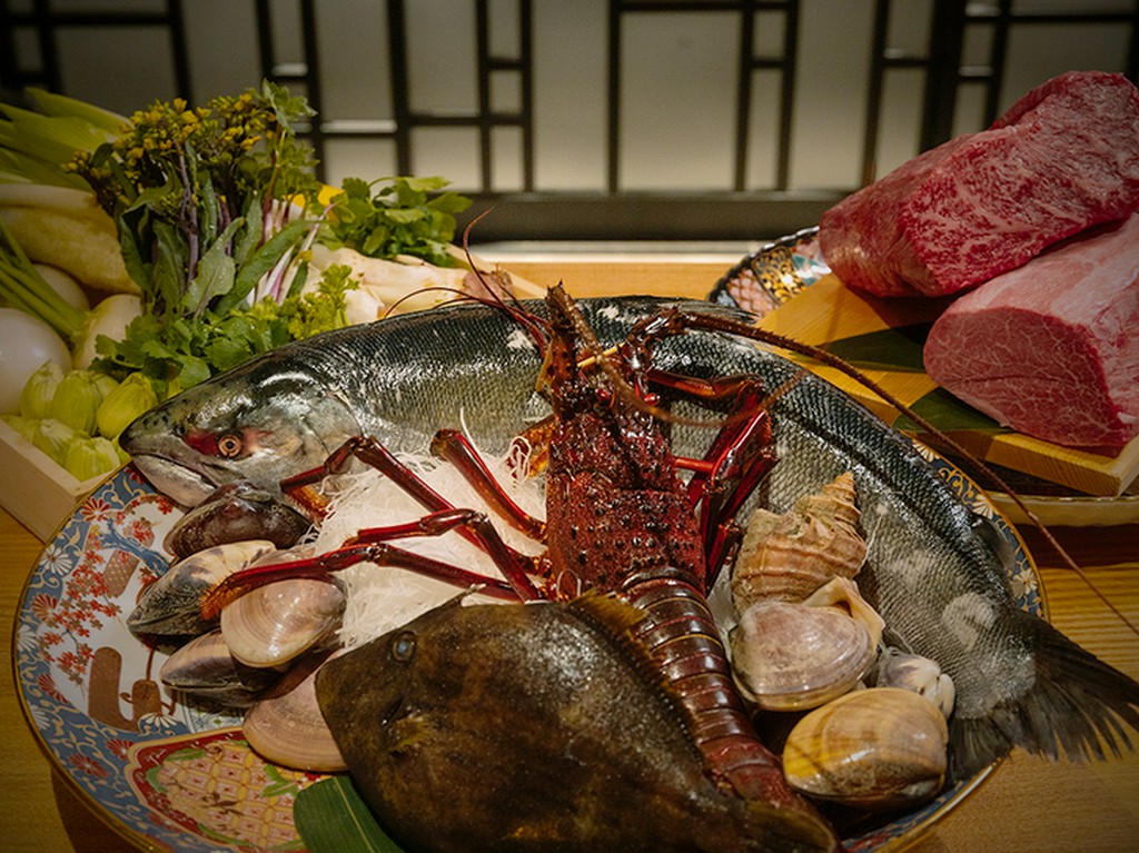 全国各地のブランド和牛や鮮魚を厳選。料理人の技で至福の逸品に