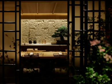 落ち着いた雰囲気の店内は、大人の二人が羽を休めるのにぴったり