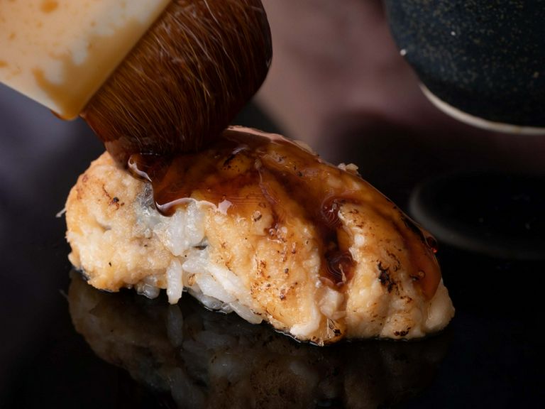 玄界灘を始めとする豊かな漁場で水揚げされる魚介類