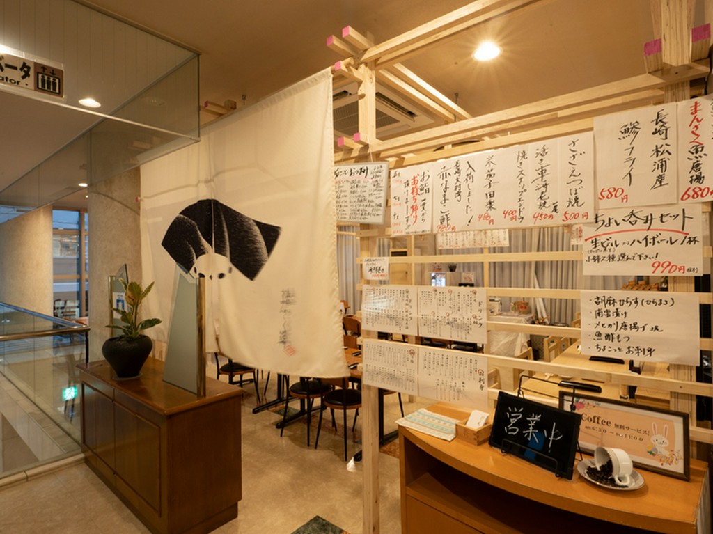 ホテル内という立地を活かした寿司店