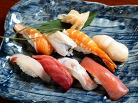 酢飯甘めの関西風『寿司盛合せ　一人前』