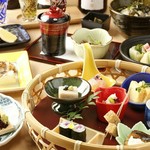 日本酒好き必見！おさけが進む会席「和醸良酒」　名物！八寸八種盛り合せ付き