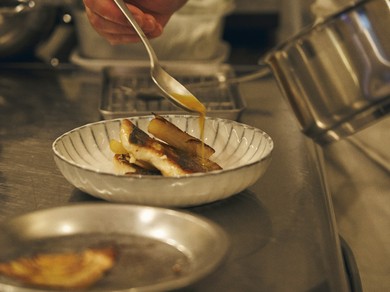 何気ない日常のワンシーンに溶け込み、自然体で憩える一軒