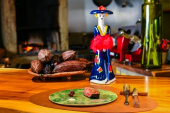 地元の作家にフルオーダーする、オリジナルの器