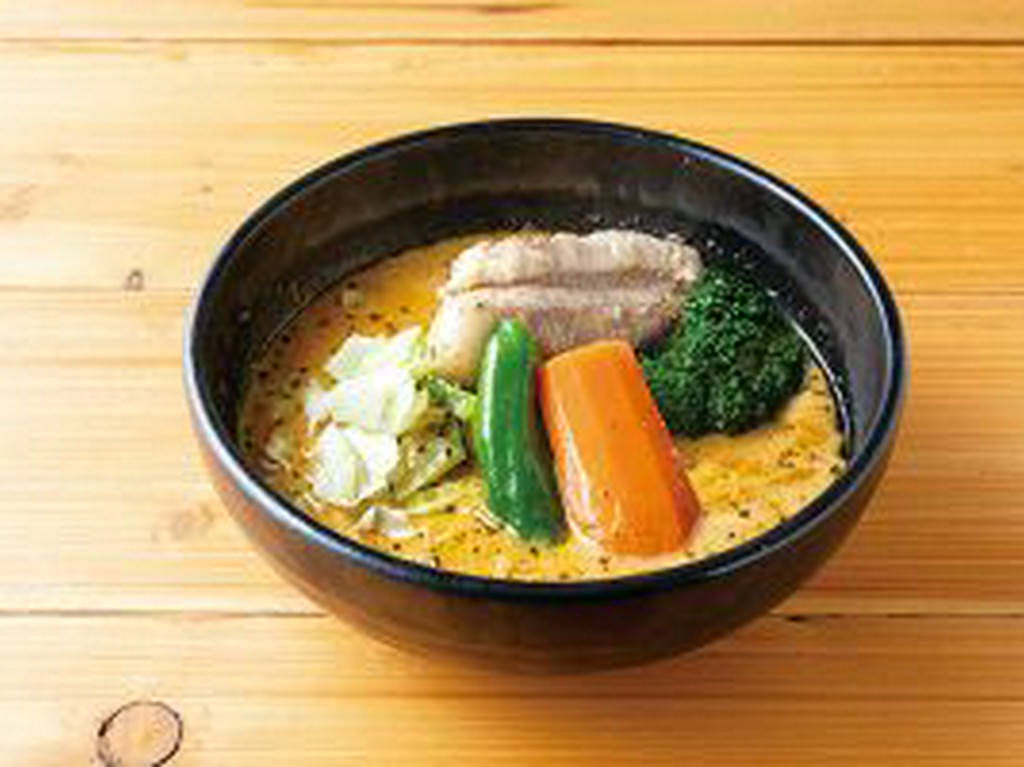 豚の旨みがスープにコク深さをプラスする『ポーク角煮カリー』