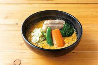 豚の旨みがスープにコク深さをプラスする『ポーク角煮カリー』