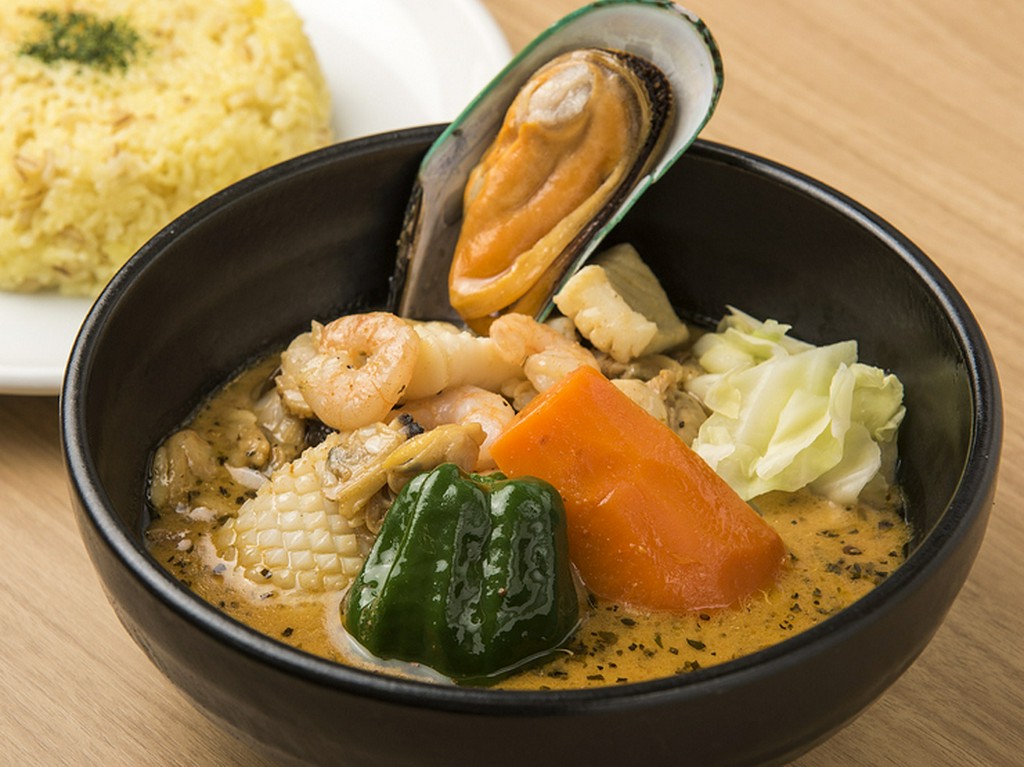 女性から絶大な支持を集める『シーフードカリー』