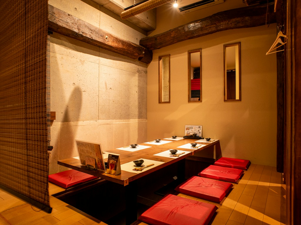 2F：掘りごたつ席（8名席）