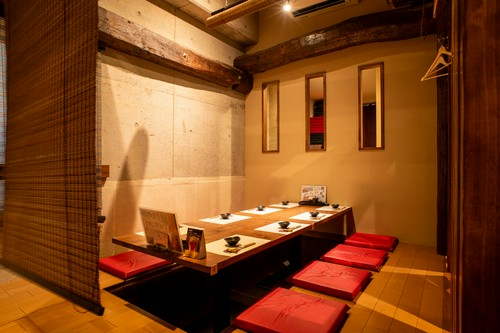 2F：掘りごたつ席（8名席）