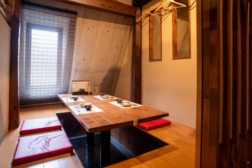 2F：掘りごたつ席（４名席）