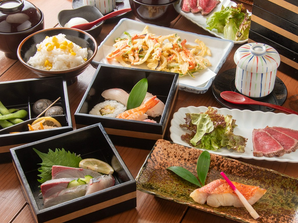 高知の食材を使用した「高知食材堪能コース」（税込5000円）