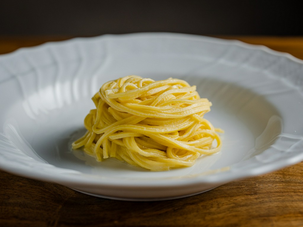 『手打ちパスタ“タヤリン” 鶏のブロードとバターとわずかなチーズ』