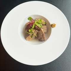 ホロホロ解ける食感に驚き『牛ホホ肉の柔らか煮』