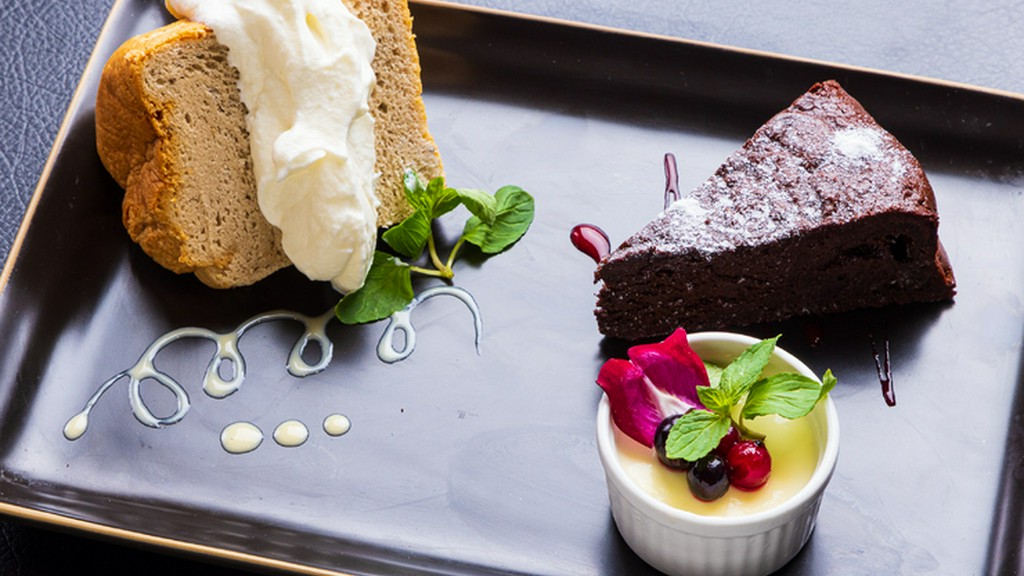 あれもこれも食べたい！華やかさに気分も上がる『デザート盛り合わせ』