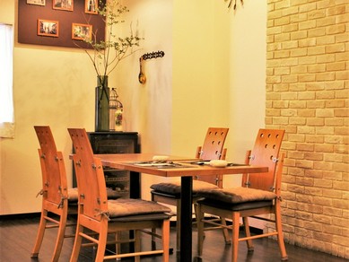 本マグロ　ブレザオラ　ビーツ　パンツァネッラ