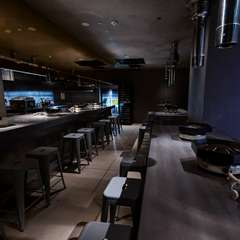 クール＆スタイリッシュな空間で新感覚の焼肉を味わう