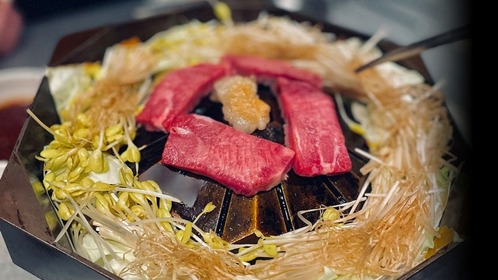 極上の和牛をジンギスカンに。想像の上をいく焼肉体験を！