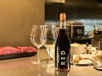 glass 3,000円 ／ bottle 18,000円