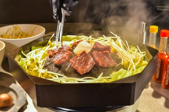 0031587845S4001_348x232s.jpg?t