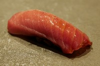 【NEW】鮨コース◆赤酢と白酢をネタによって使い分けるこだわりのシャリで舌鼓