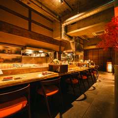 デザイナーのセンスが光る、オシャレで落ち着いた店内