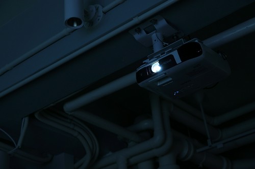 プロジェクター、マイクなどお好きに使用していただけます。